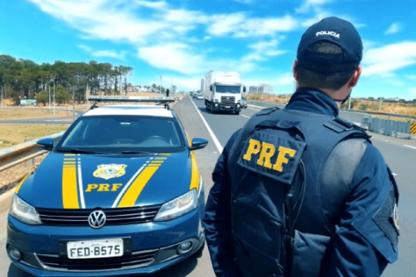 Historicamente as rodovias federais gaúchas apresentam aumento de fluxo de veículos