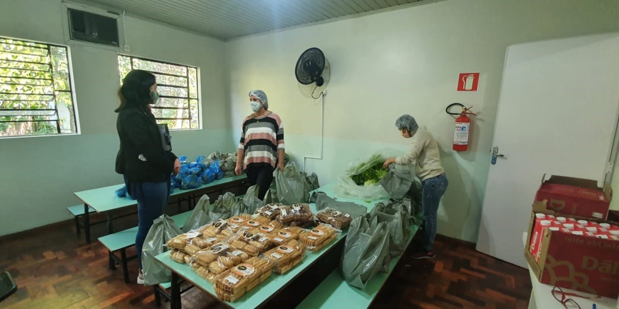 Ação é uma forma de auxiliar as famílias em vulnerabilidade e garantir acesso dos alunos a alimentos Ação é uma forma de auxiliar as famílias em vulnerabilidade e garantir acesso dos alunos a alimentos