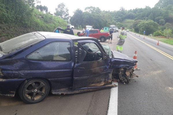 Acidente ocorreu entre um veículo Scort e um Fiat Strada 