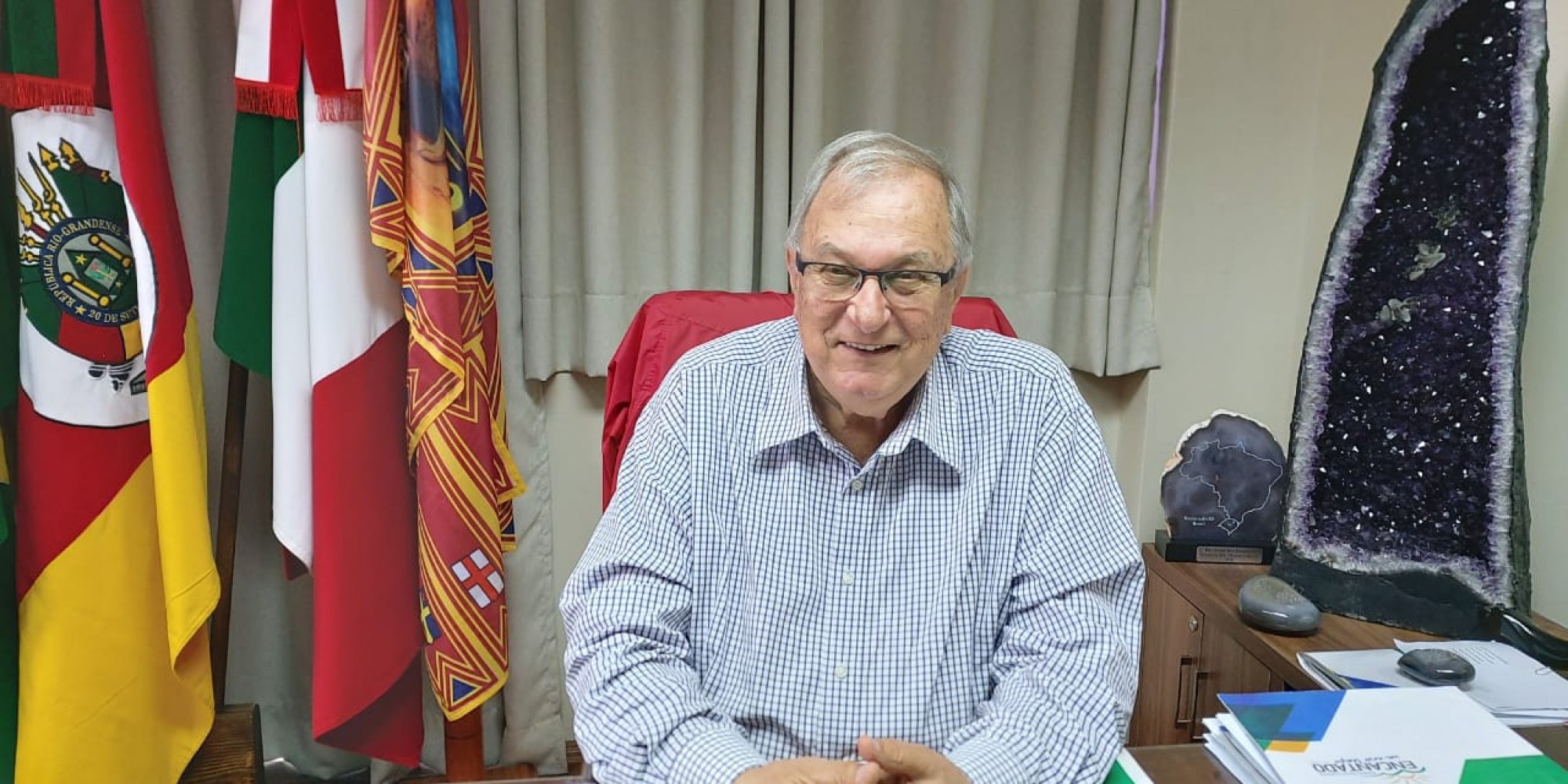 Prefeito será entrevistado na Rádio Encantado, nesta quinta-feira Prefeito será entrevistado na Rádio Encantado, nesta quinta-feira