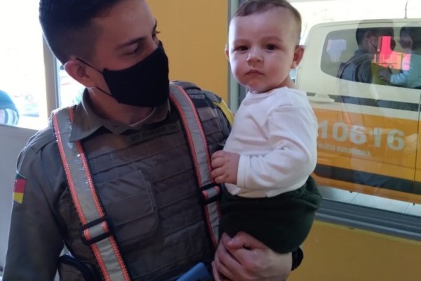 Bebê foi encaminhado para o hospital 