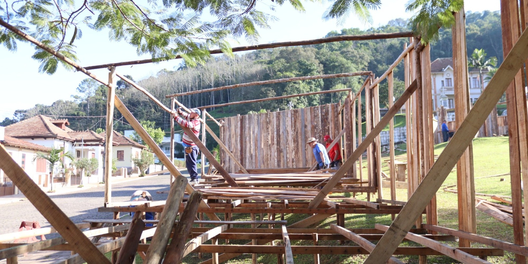 Semana Farroupilha de Muçum: construção do Acampamento Crioulo iniciou nesta semana
