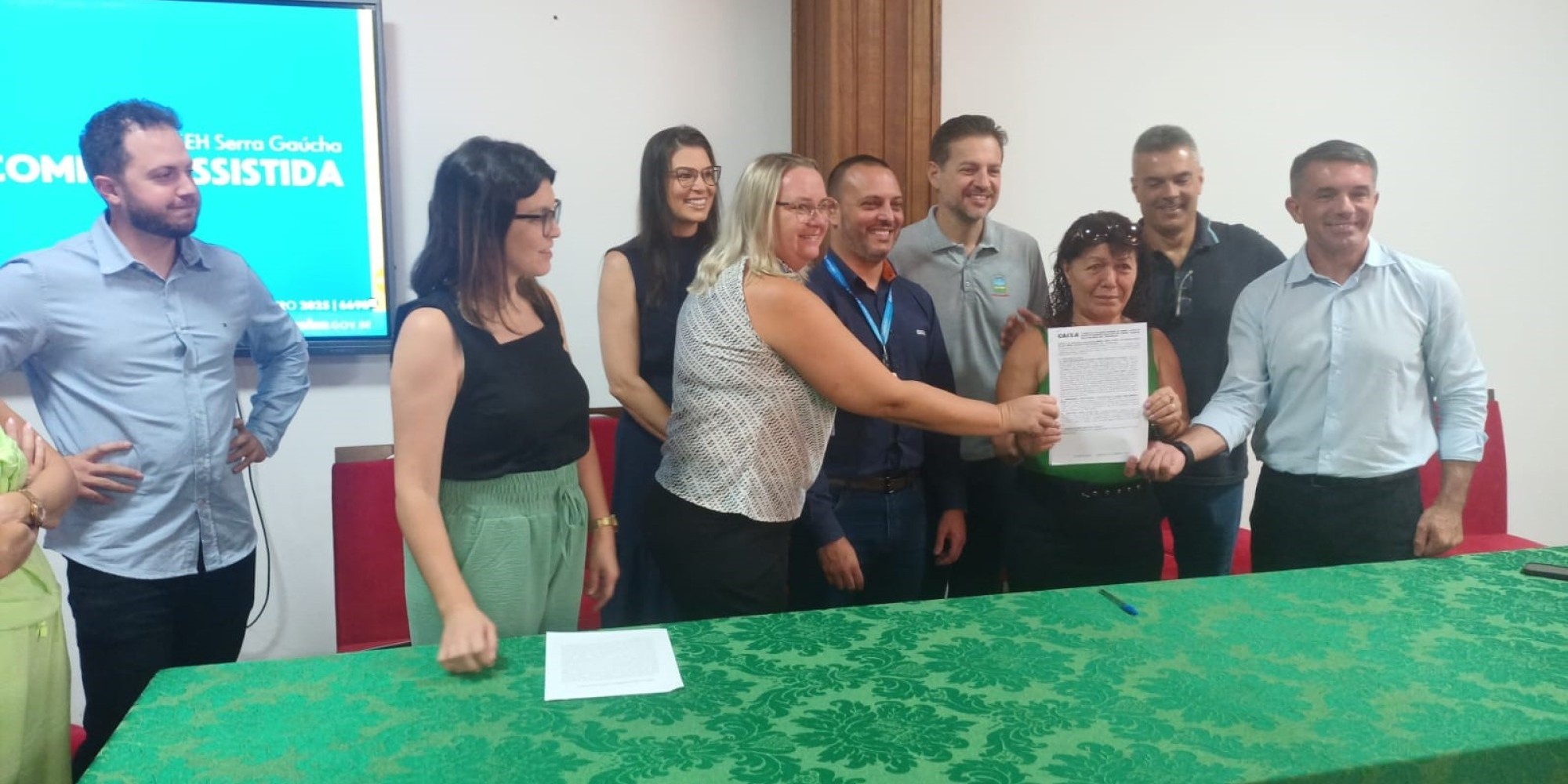 Maria Bernardete Pereira foi a primeira beneficiária do programa Compra Assistida no município. Maria Bernardete Pereira foi a primeira beneficiária do programa Compra Assistida no município.