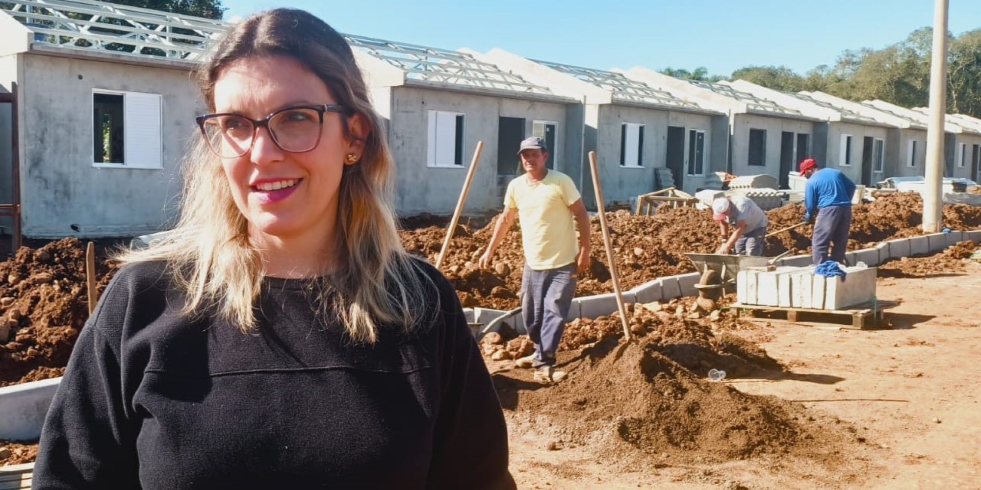 Obras e programas de compra de imóveis, financiados pelos governos estadual e federal, somam mais de 600 moradias para famílias atingidas pelas enchentes de 2023 e 2024.
