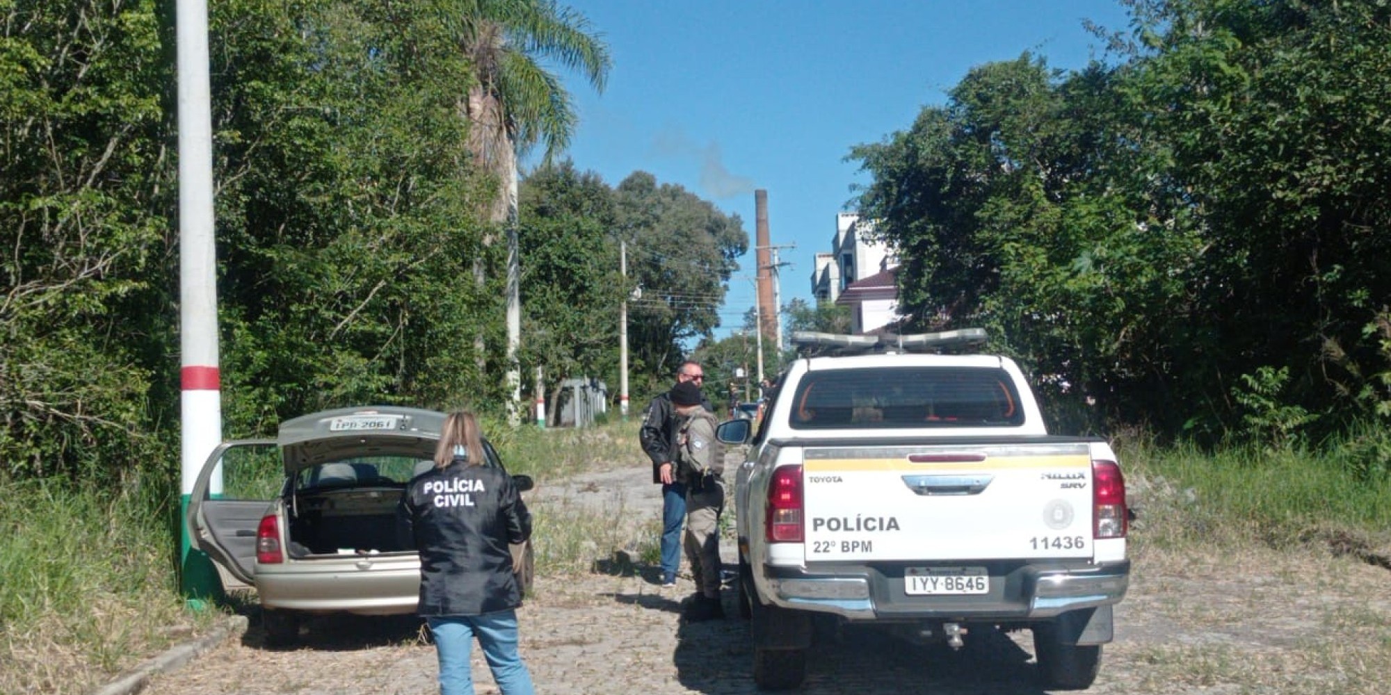 Suspeito de 18 anos foi preso temporariamente durante diligências nesta quarta-feira (13) e, segundo a Polícia Civil, teria dado cobertura aos executores do crime ocorrido em junho.