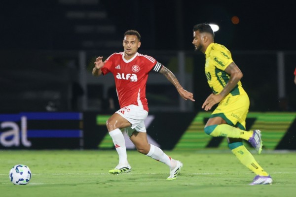Após a derrota por 3 a 1, na noite desta quarta-feira (15), o técnico Ramón Días admitiu superioridade do adversário; Thiago Maia marcou o gol colorado.
