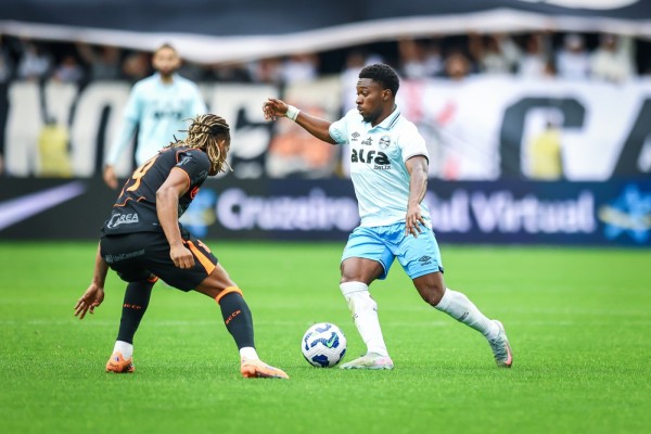 O Tricolor foi superado por 2 a 0 na Neo Química Arena, na tarde deste domingo (2), e segue com 39 pontos na tabela de classificação.