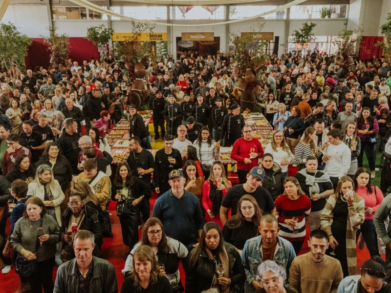 Festival ser&aacute; realizado nos tr&ecirc;s primeiros finais de semana de junho e passa a integrar o calend&aacute;rio anual de eventos do munic&iacute;pio.