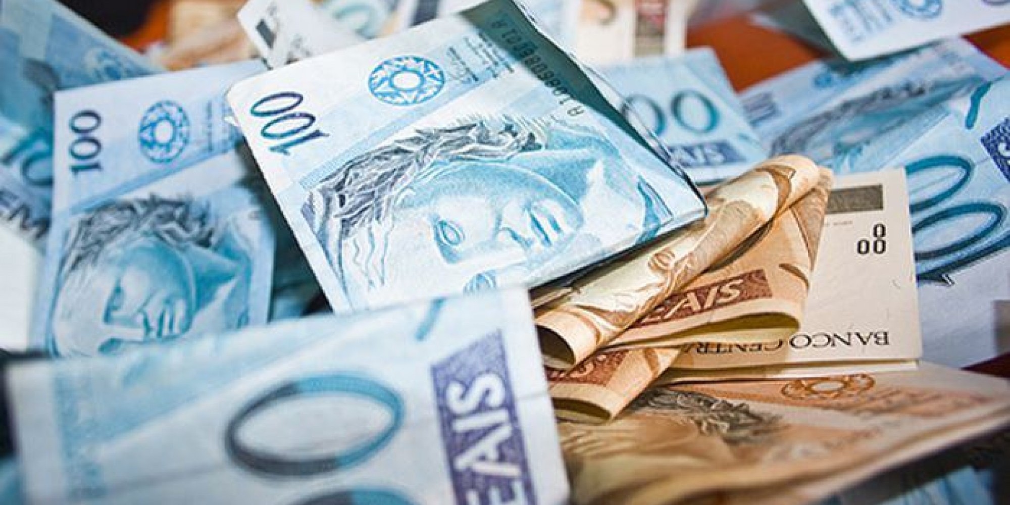 Auxílio financeiro é para compensar a perda de arrecadação e garantir ações de saúde e assistência social por conta da pandemia do novo coronavírus Auxílio financeiro é para compensar a perda de arrecadação e garantir ações de saúde e assistência social por conta da pandemia do novo coronavírus