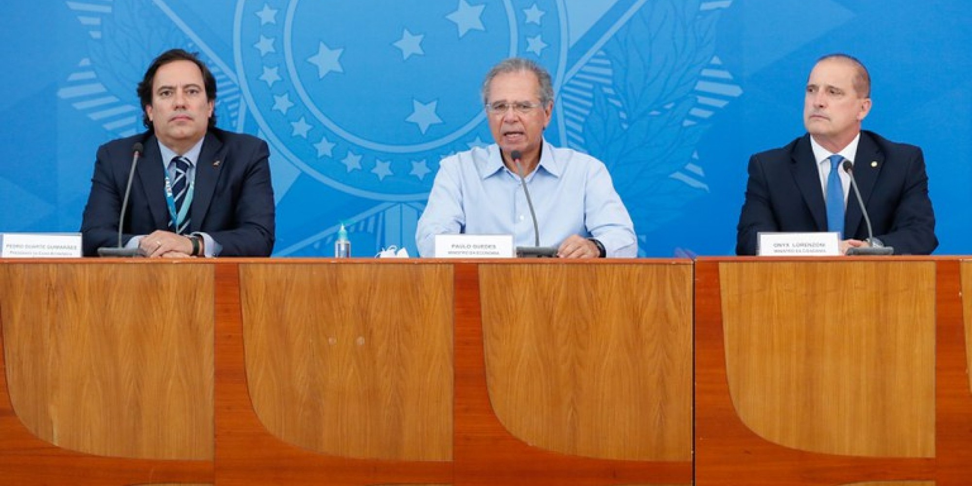 Coletiva de imprensa com o ministro da Cidadania, Onyx Lorenzoni, o ministro da Economia, Paulo Guedes, e o presidente da Caixa Econômica Federal, Pedro Guimarães Coletiva de imprensa com o ministro da Cidadania, Onyx Lorenzoni, o ministro da Economia, Paulo Guedes, e o presidente da Caixa Econômica Federal, Pedro Guimarães