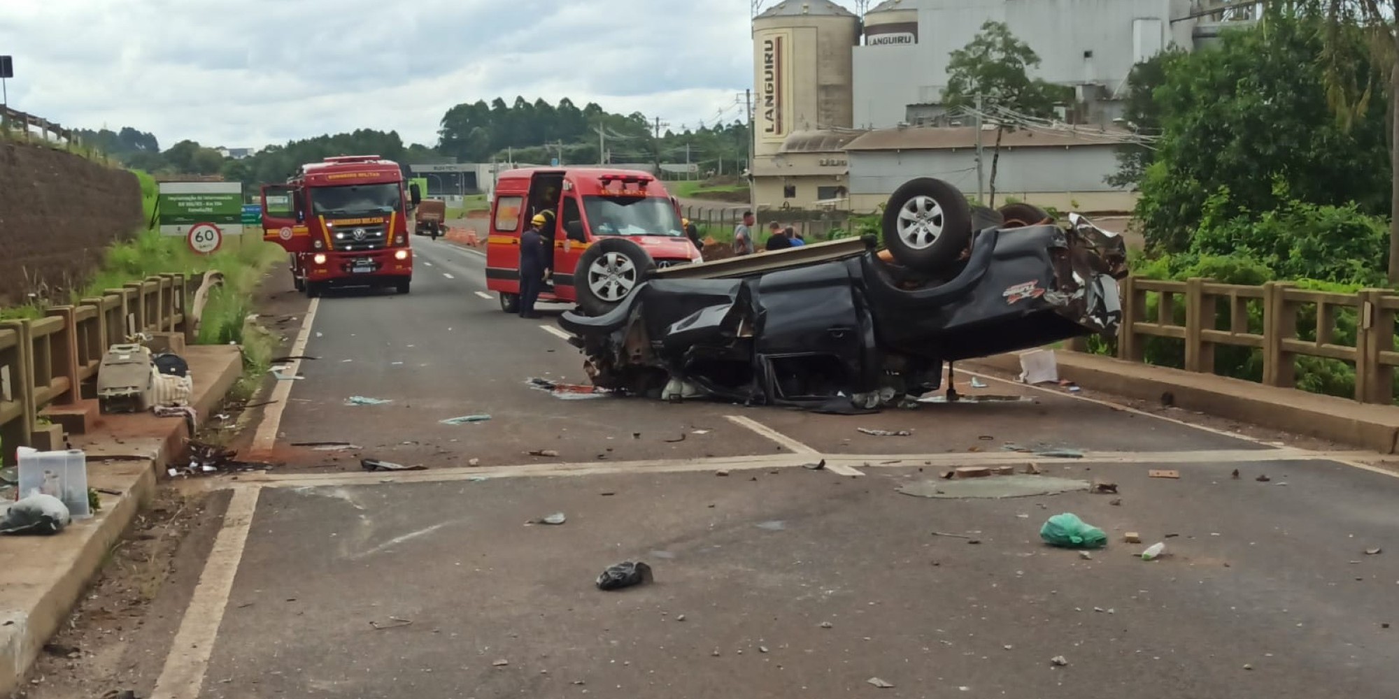O sinistro ocorreu na tarde desta terça-feira (16), na ponte sobre o Arroio Estrela, e envolveu três veículos.
