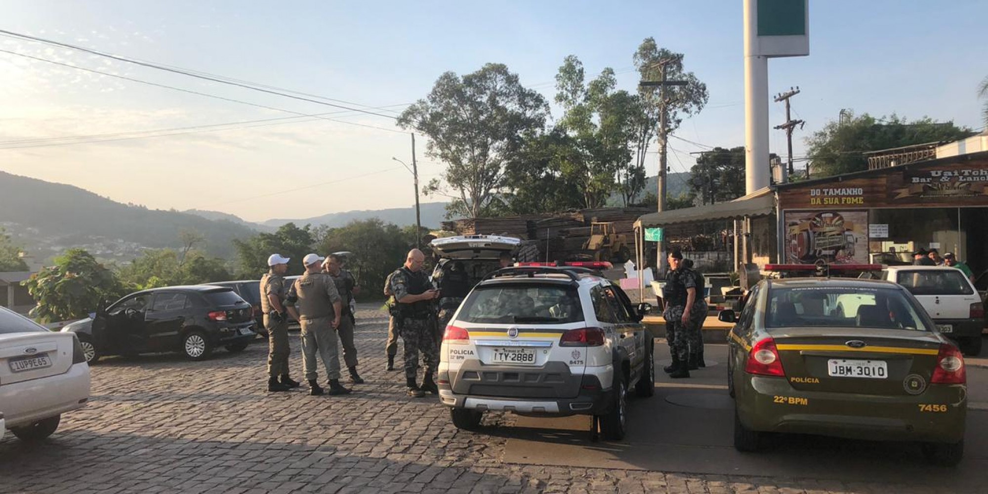 Trio que pretendia assaltar supermercado é preso em Encantado