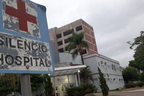 Homem está internado no hospital de Encantado 