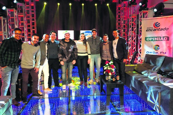 Célio e Banda animaram a noite e os comunicadores interagiram com os internautas 