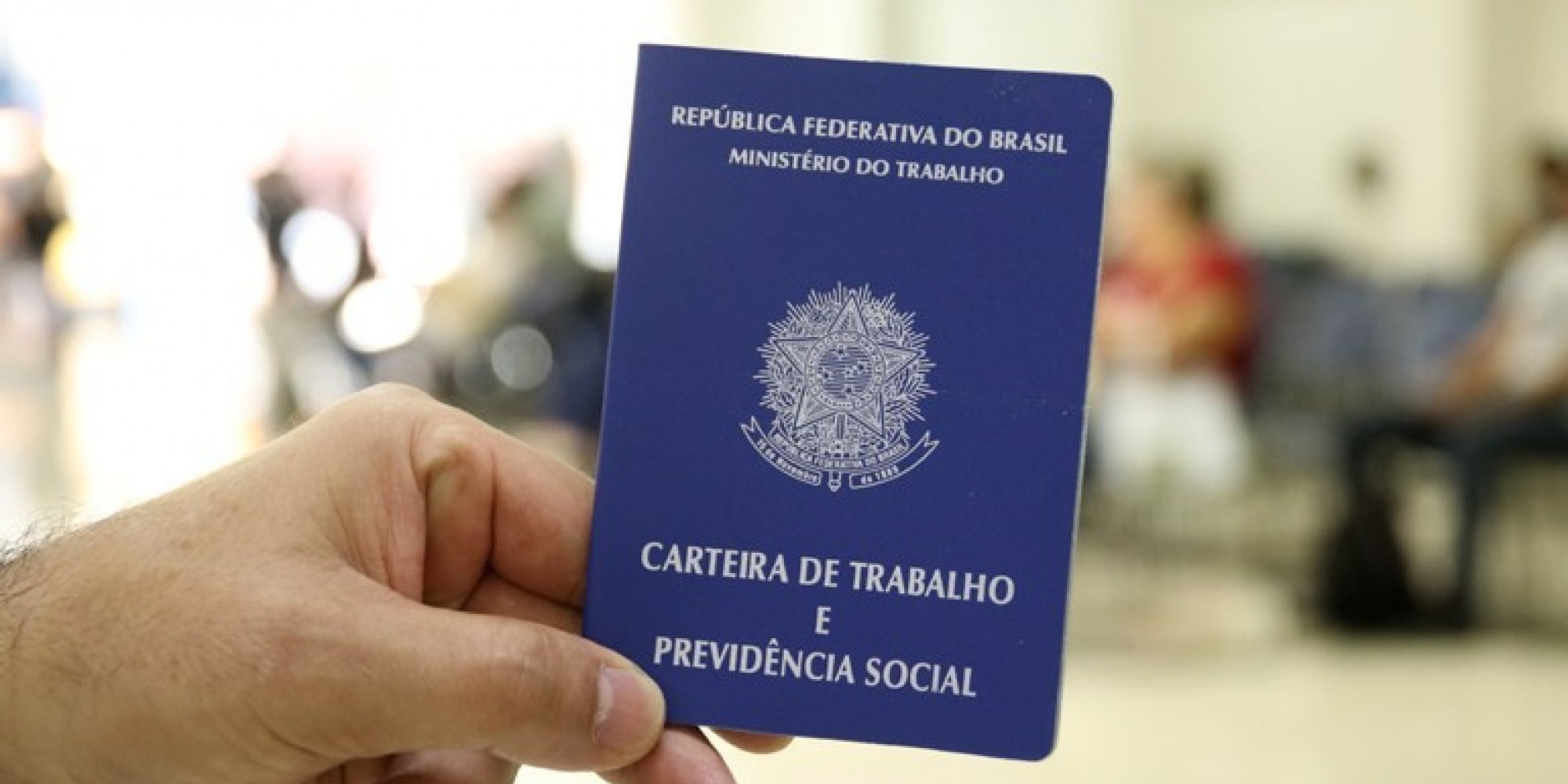 No país, o salário médio de admissão em março foi de R$ 1.802,65 No país, o salário médio de admissão em março foi de R$ 1.802,65