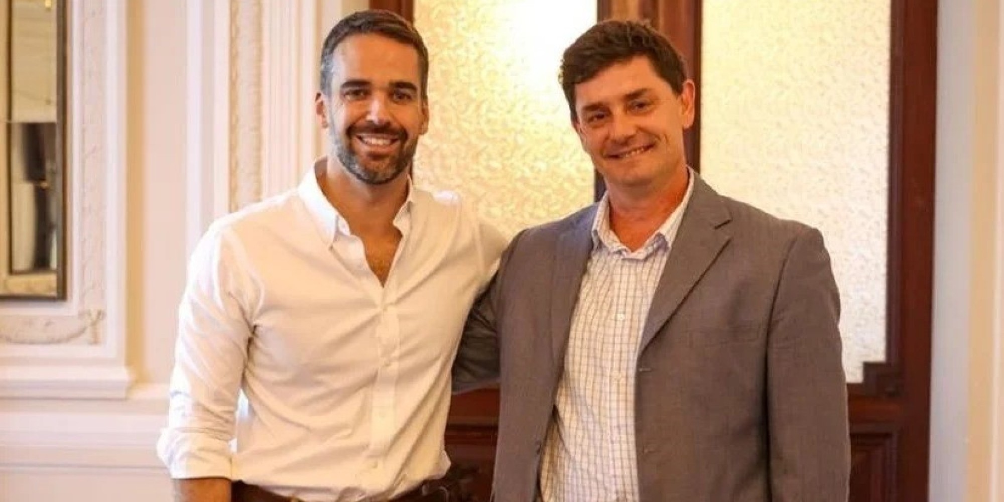 Pressionado pela Operação Lamaçal, Marcelo Caumo (União Brasil) deixou a Secretaria de Desenvolvimento Urbano e Metropolitano, nesta quinta-feira (13); após reunião com o governador Eduardo Leite (PSD), secretário-adjunto vai assumir pasta interinamente.