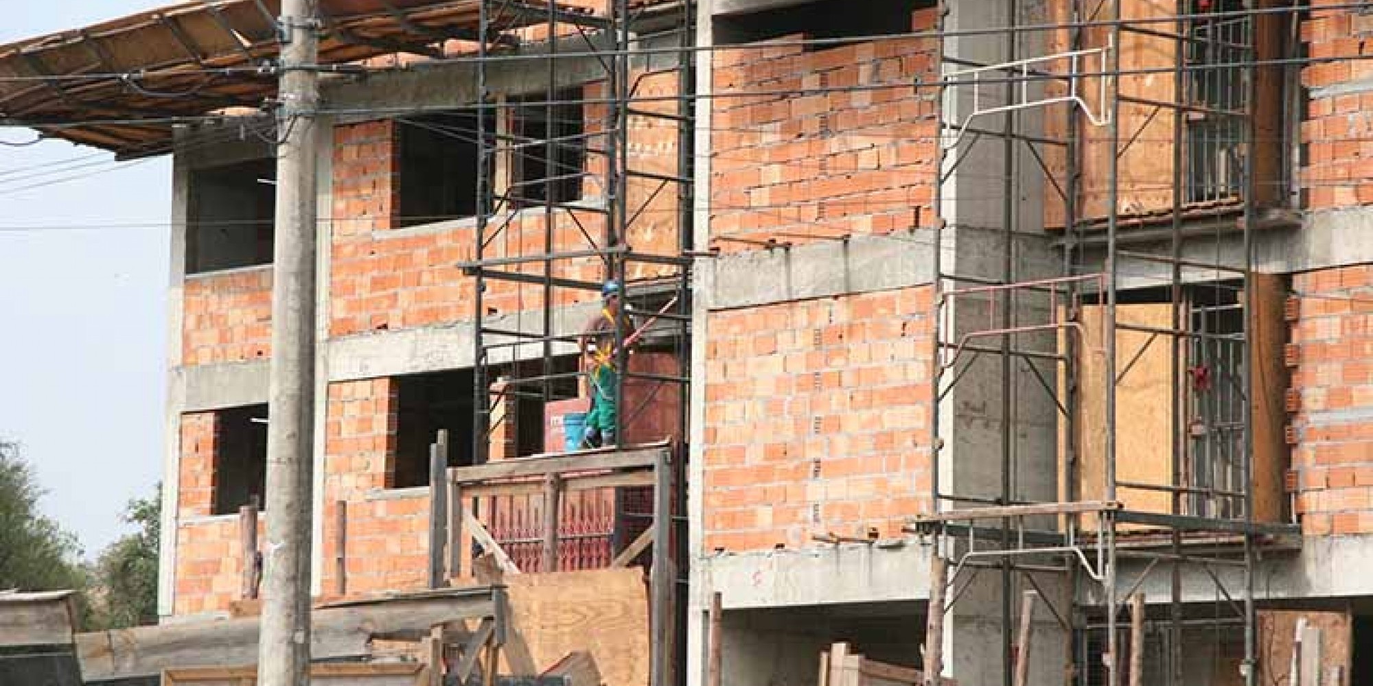 São postos de emprego para comércio, indústria, construção civil e transporte, entre outras áreas São postos de emprego para comércio, indústria, construção civil e transporte, entre outras áreas