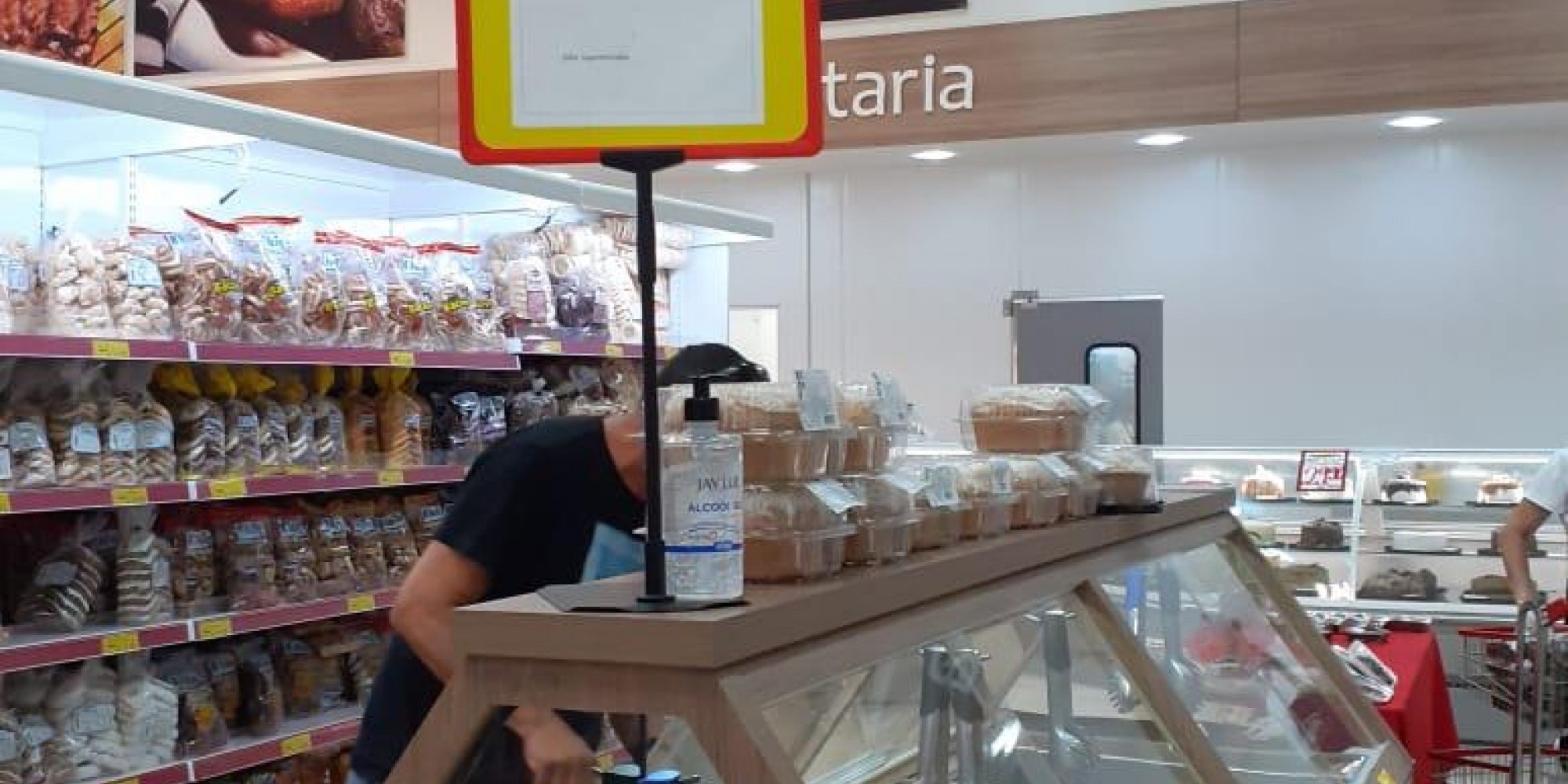 Setores receberam álcool gel e placas informativas Setores receberam álcool gel e placas informativas
