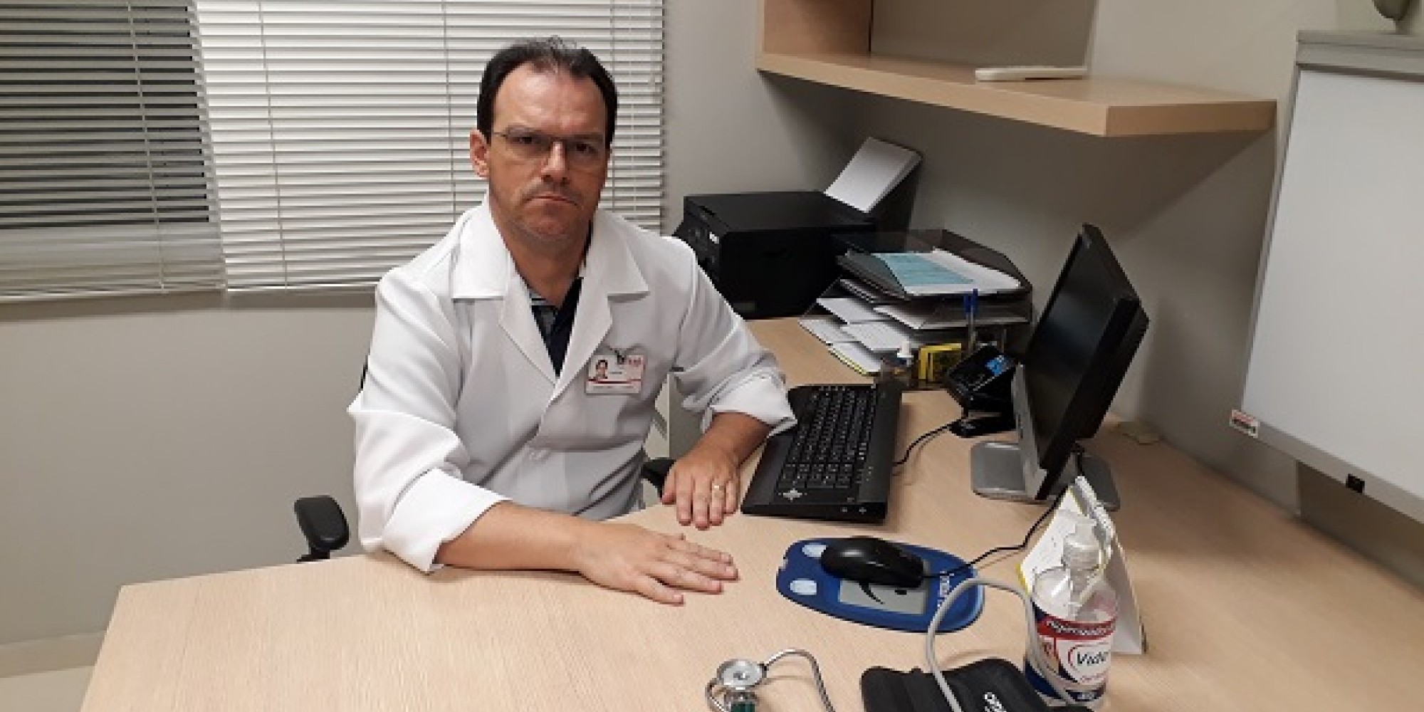 Médico Clairton esclarece dúvidas e explica sobre trabalho desenvolvido pela Dália Alimentos Médico Clairton esclarece dúvidas e explica sobre trabalho desenvolvido pela Dália Alimentos