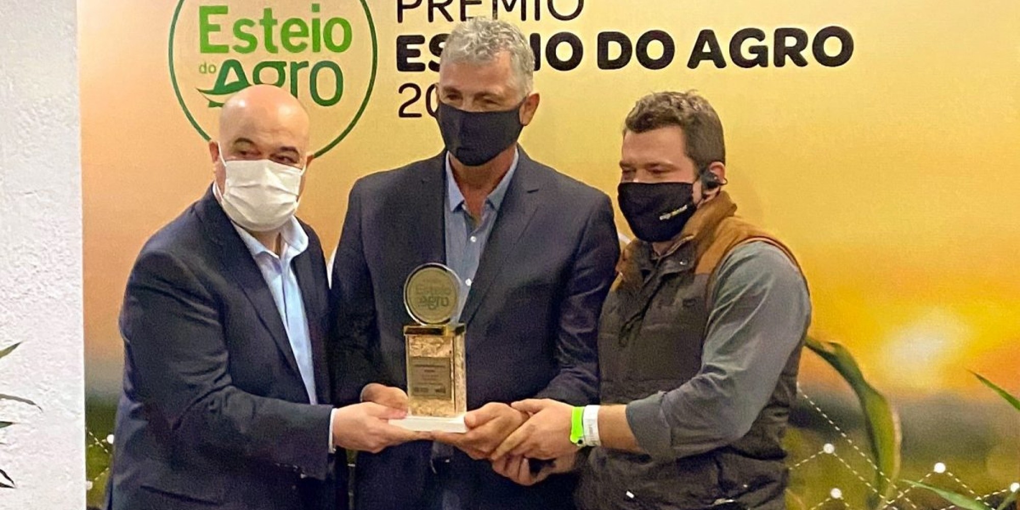 Piccinini recebeu o prêmio durante a Expointer Piccinini recebeu o prêmio durante a Expointer