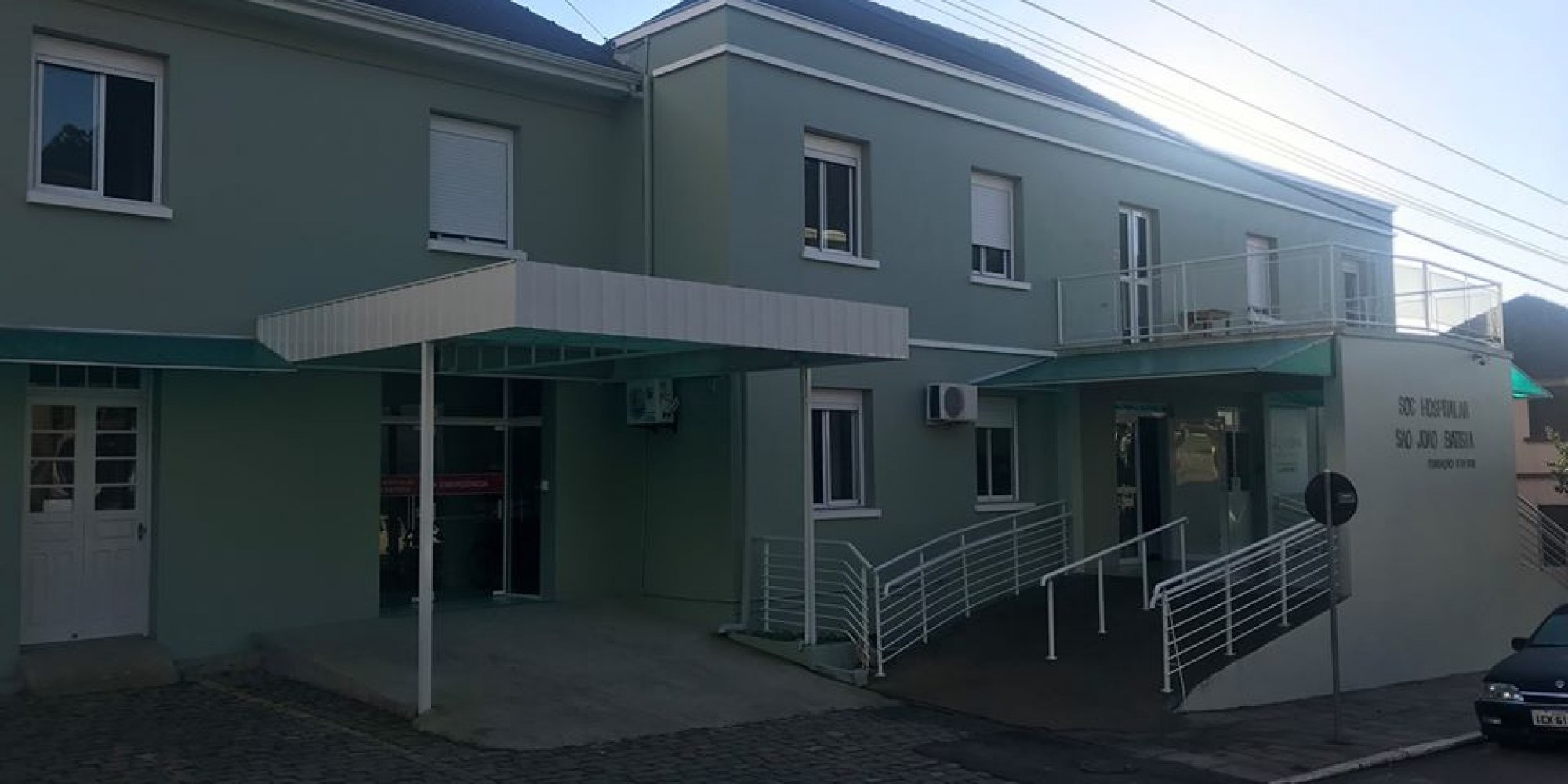 Homem está internado no hospital da cidade