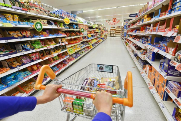 O fornecimento de alimentos para consumo em casa está no ranking dos setores que mais abriram empresas no segundo quadrimestre
