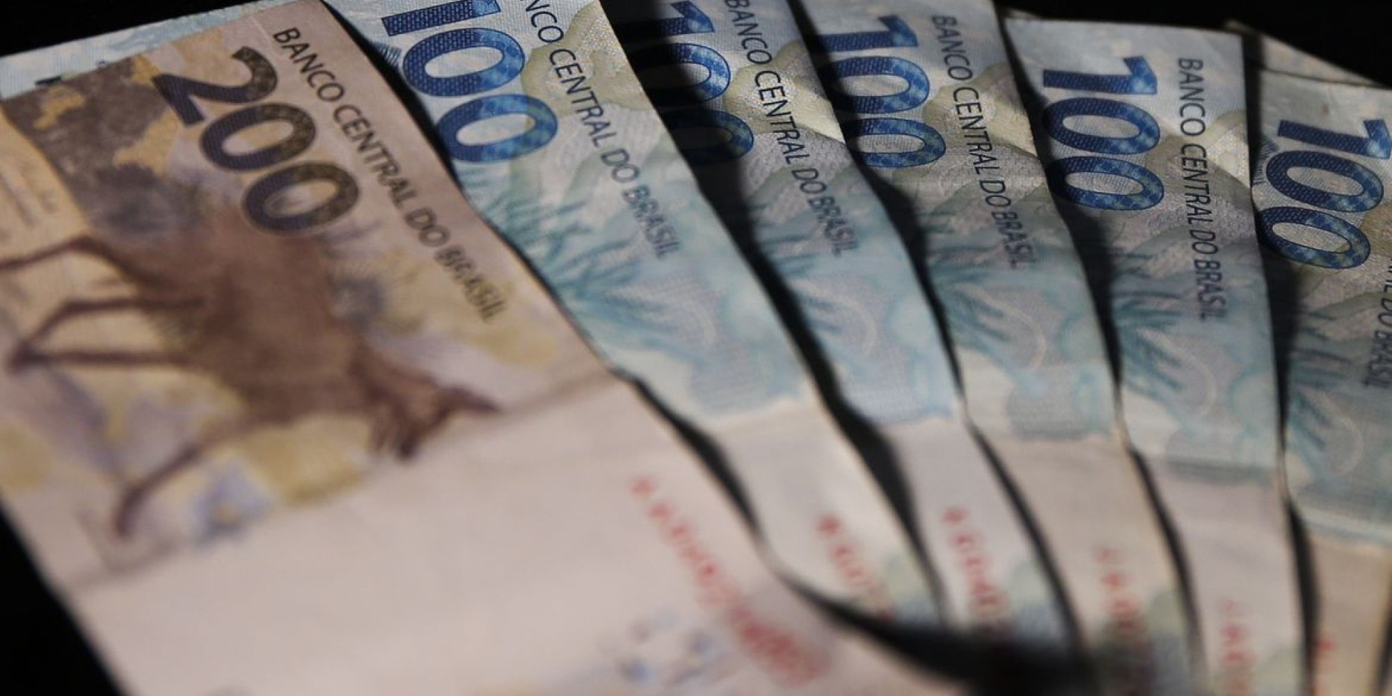 Economia brasileira acumula alta de 3,2% nos últimos 12 meses.