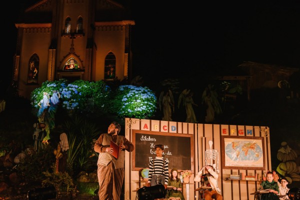 Espetáculo teatral A História que eu Escrevi, será exibido sábado, 19, a partir das 20h30min