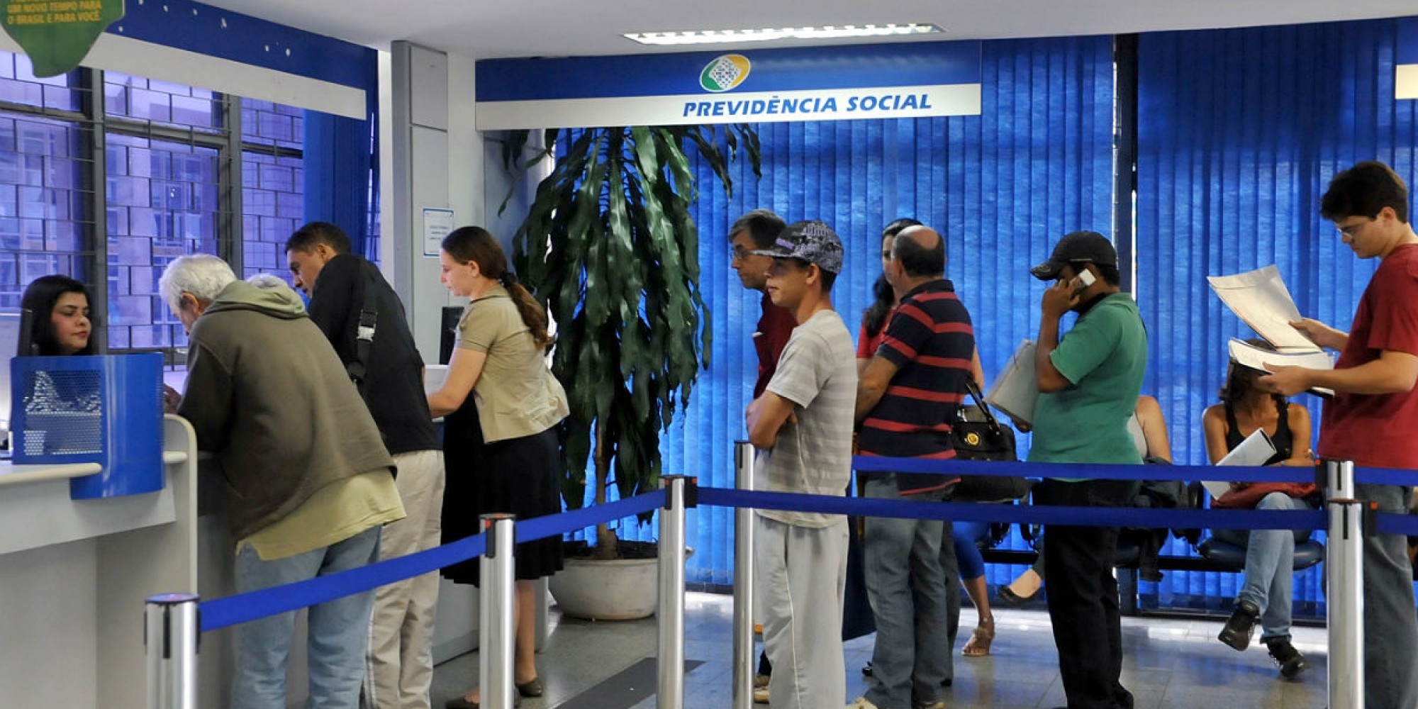 Cerca de 2 milhões de brasileiros esperam uma posição do INSS Cerca de 2 milhões de brasileiros esperam uma posição do INSS