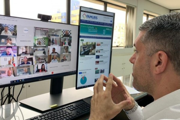 Famurs e Associações de Municípios do RS consideram que ainda não é o momento mais seguro para o retorno de servidores e alunos