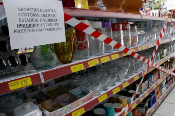 Itens não essenciais devem estar fora do alcance do público