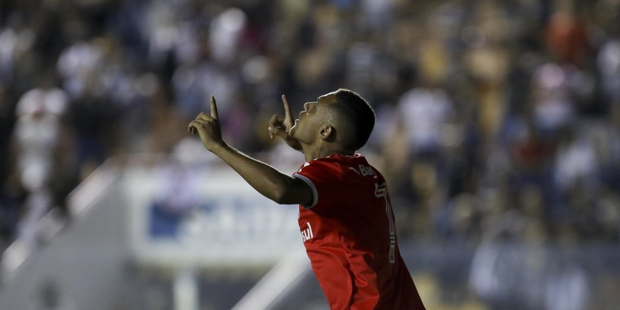 Matheus Monteiro vinha treinando em separado Matheus Monteiro vinha treinando em separado