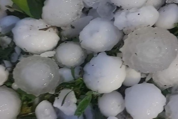 Mais de 60 municípios do Rio Grande do Sul foram atingidos por granizo