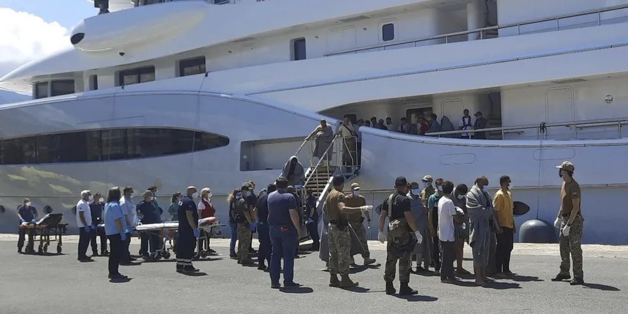 Barco afunda na Grécia e deixa 78 mortos
