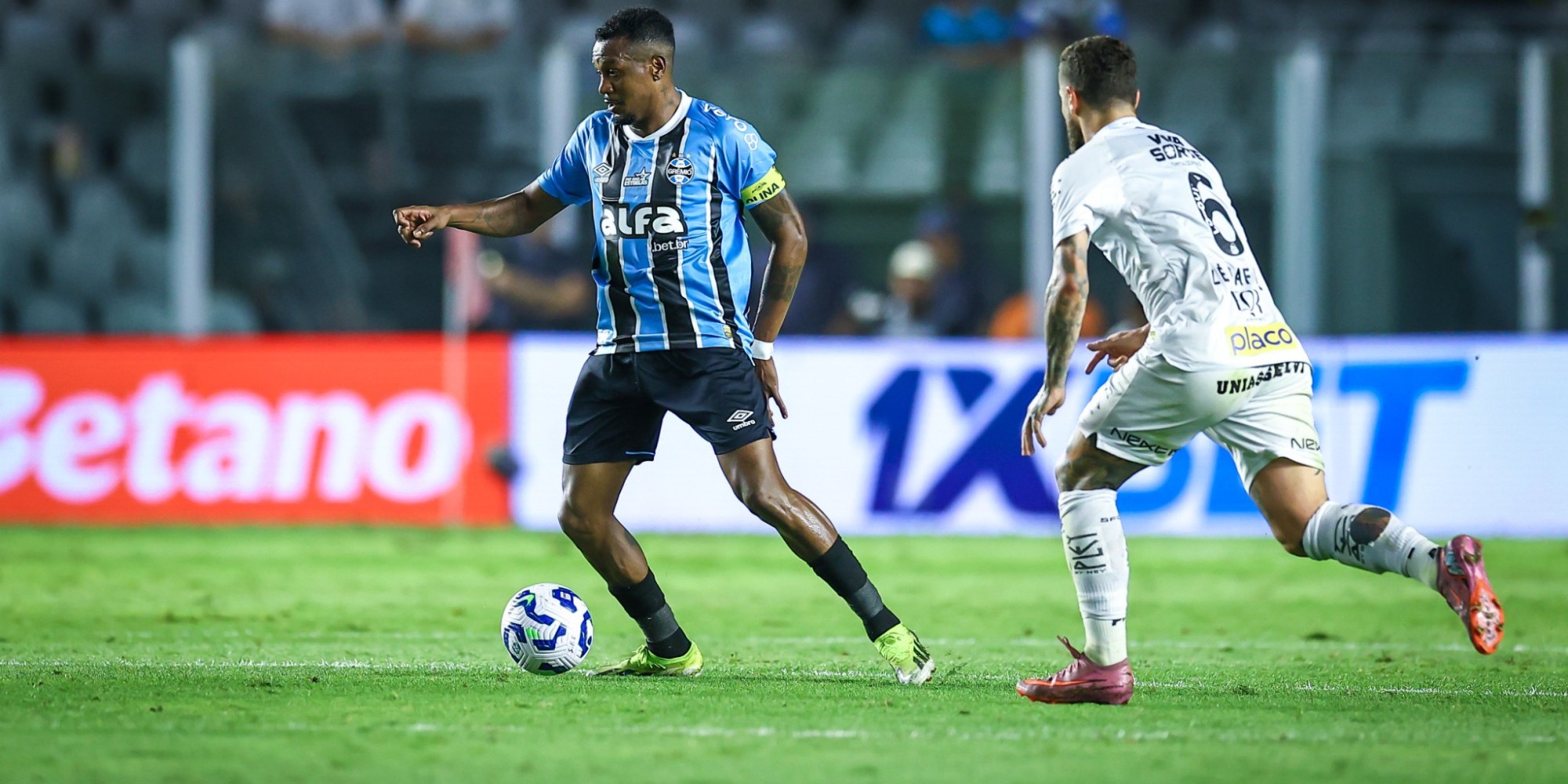 Na 26ª rodada do Brasileirão, Edenilson abriu o placar para o Tricolor, mas Lautaro Díaz deixou tudo igual; próximo duelo ocorre em Bragança Paulista no sábado (4), às 18h30min.