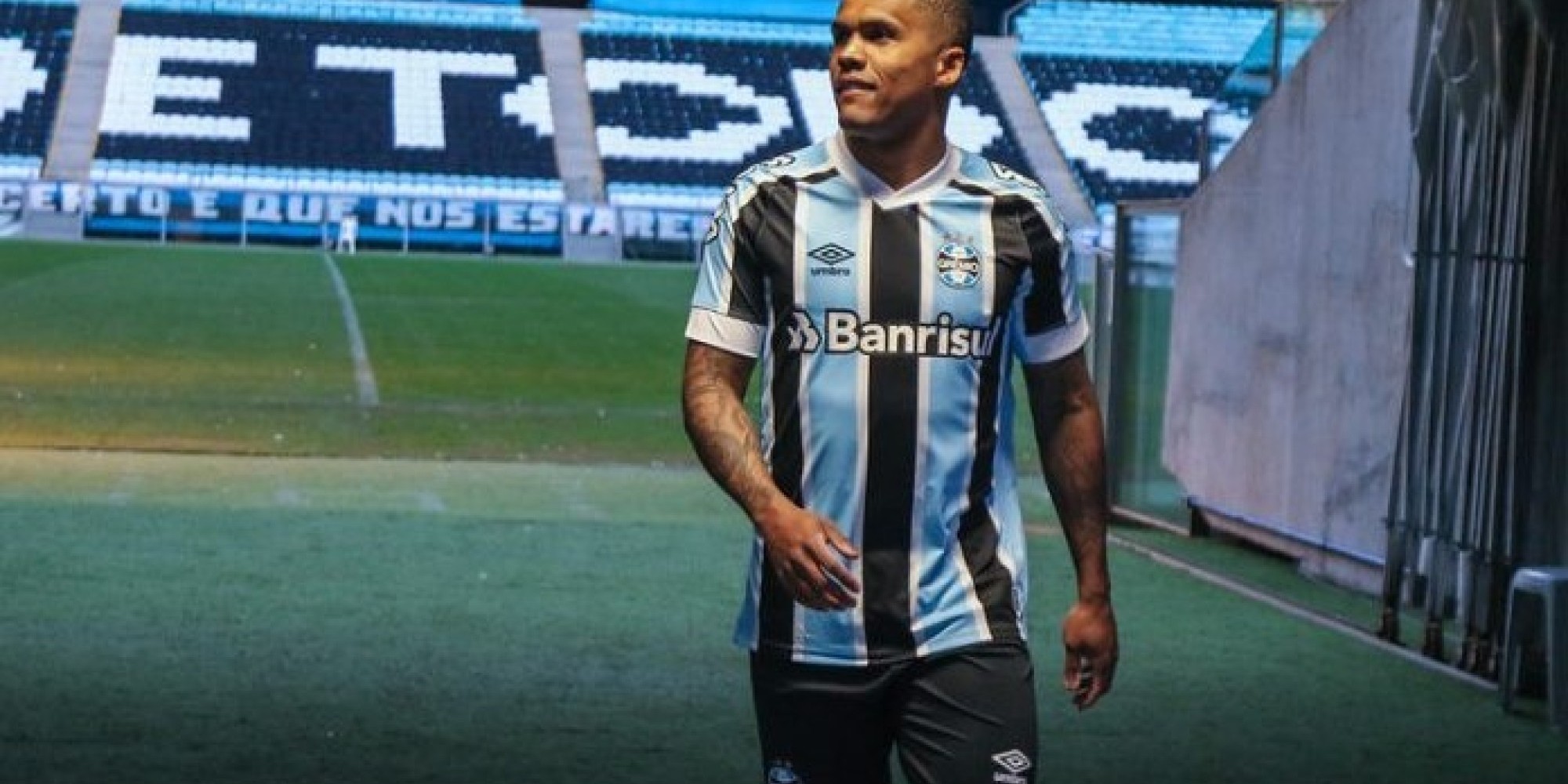 É decretada prisão de Douglas Costa por não pagamento de pensão alimentícia 