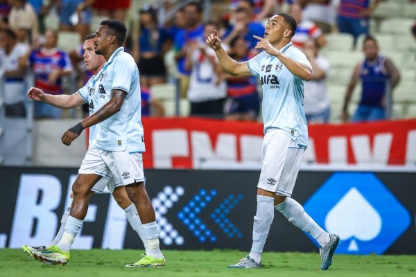 O Tricolor chegou a virar o placar na Arena Castelão, mas a pressão do time mandante garantiu o 2 a 2 na 33ª rodada; equipe terá 10 dias de preparação até enfrentar o Vasco.