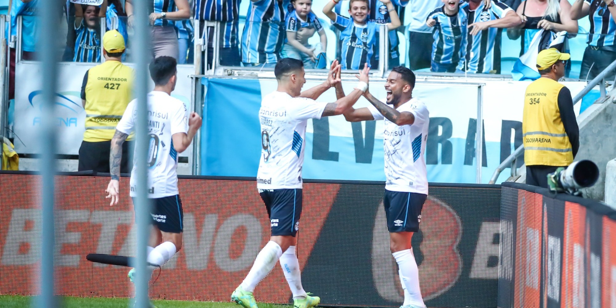 Cristaldo, de pênalti, e Reinaldo marcaram para Tricolor Gaúcho; Calleri abriu o placar para os visitantes.