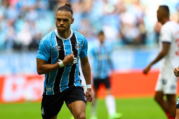 Com gol de pênalti de Braithwaite, o Tricolor Gaúcho venceu por 1 a 0, na Arena, em Porto Alegre, na manhã deste domingo (25), diante de 14 mil torcedores.