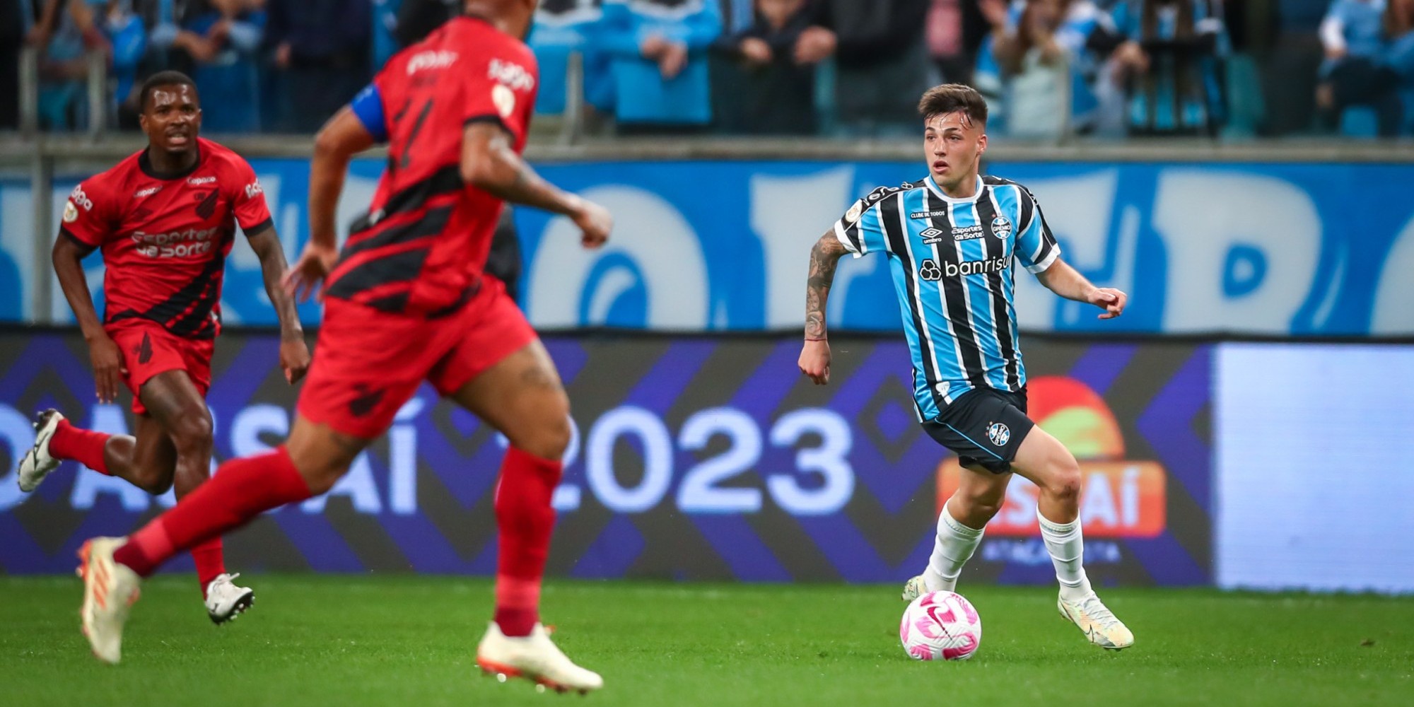 Lucas Besozzi anotou o seu primeiro gol com a camisa Tricolor. Lucas Besozzi anotou o seu primeiro gol com a camisa Tricolor.