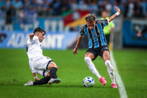 Apesar de fazer um bom jogo, o Tricolor viu o líder do campeonato decidir na etapa final.