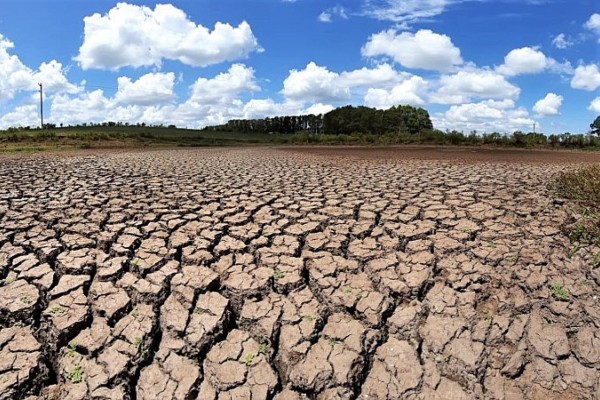 Seca deve comprometer solo para lavouras de verão 