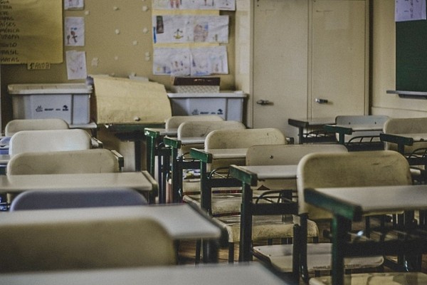 A volta às as aulas ficam sob responsabilidade de cada município estipular datas