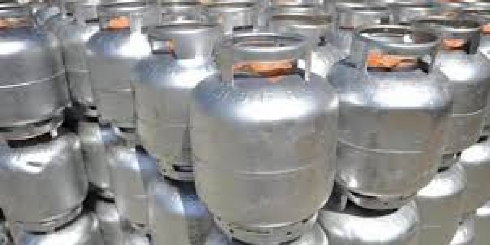 A companhia reforça que não há risco de falta do produto nem qualquer necessidade de estocar botijões de GLP A companhia reforça que não há risco de falta do produto nem qualquer necessidade de estocar botijões de GLP