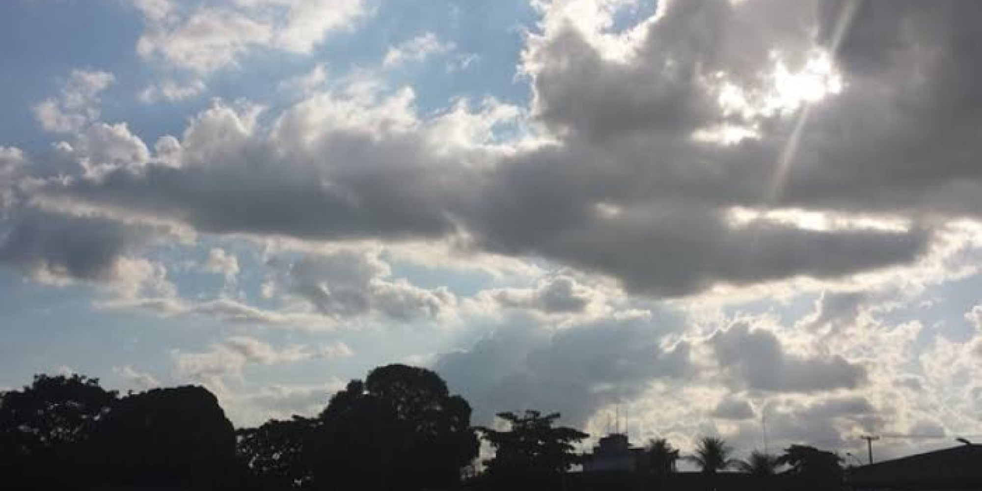 Pancadas de chuva isolada não estão descartadas Pancadas de chuva isolada não estão descartadas