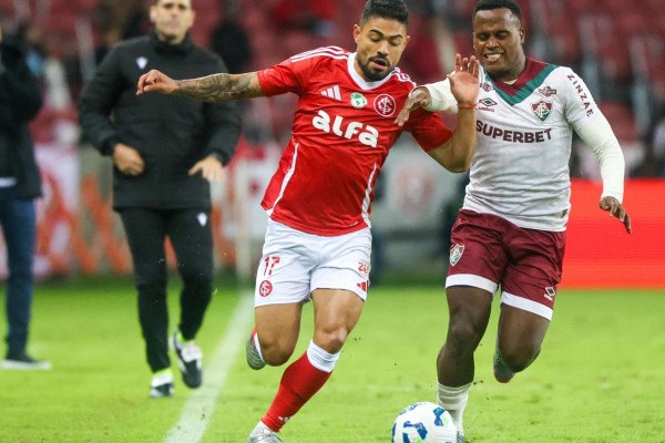 Na noite deste domingo (1º), Serna marcou no início e Paulo Baya no fim. Diante de 13.502 torcedores, o Colorado parou na 14ª posição, com 11 pontos, apenas um acima da zona de rebaixamento.