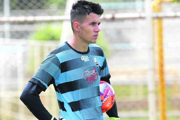 Kevin ainda não jogou pelo Votuporanguense
