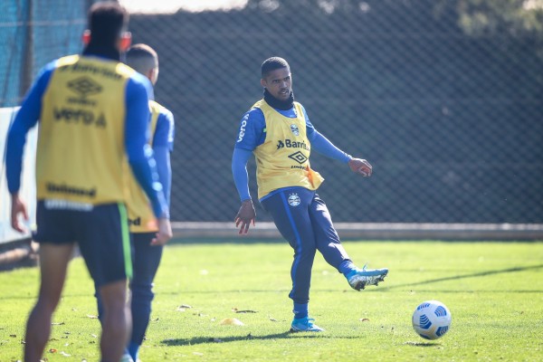 Grêmio busca segunda vitória na competição 