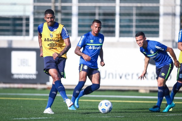 Grêmio busca segunda vitória consecutiva 