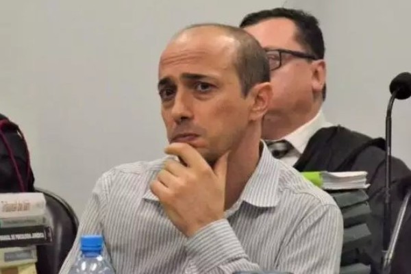 Pai de Bernardo, Leandro Boldrini tem registro médico cassado no CFM